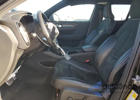 2021 Volvo Xc40 Recharge z USA, uszkodzony, nr VIN YV4ED3UR6M2561704